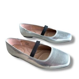 Old Navy Silver Mary Jane Ballet Flats Womens 7.5 Metallic Faux Leather NWOT